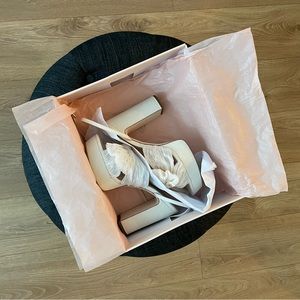 Loeffler Randall Natalia Platform in Pearl Size 7